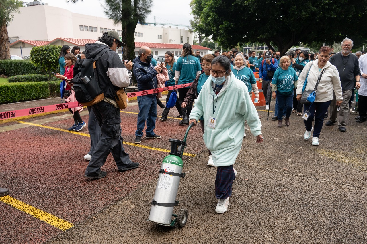 Conmemoración del Día Mundial de la Fibrosis Pulmonar / 7a Caminata de Pacientes y familiares del Instituto Nacional de Enfermedades Respiratorias (INER)
