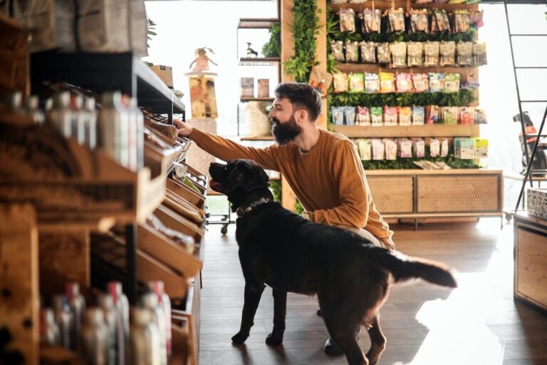 Sustainable Pet Food Foundation: dos encuestas muestran un aumento hacia dietas sostenibles para mascotas